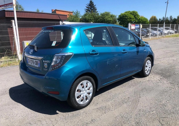 Toyota Yaris cena 23900 przebieg: 142000, rok produkcji 2013 z Margonin małe 67